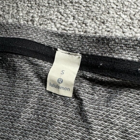 Lululemon Heather Gray Performance Short Sleeve Shirt Mens Small Stretch - Picture 5 of 10